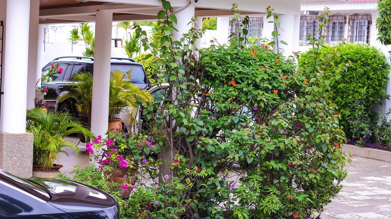 Lavender Lodge Hotel Accra Exteriör bild